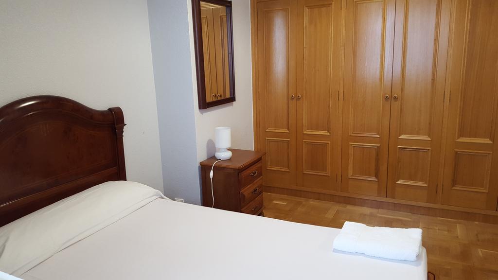 Apartamento Vuelta Del Castillo Pamplona Exteriör bild