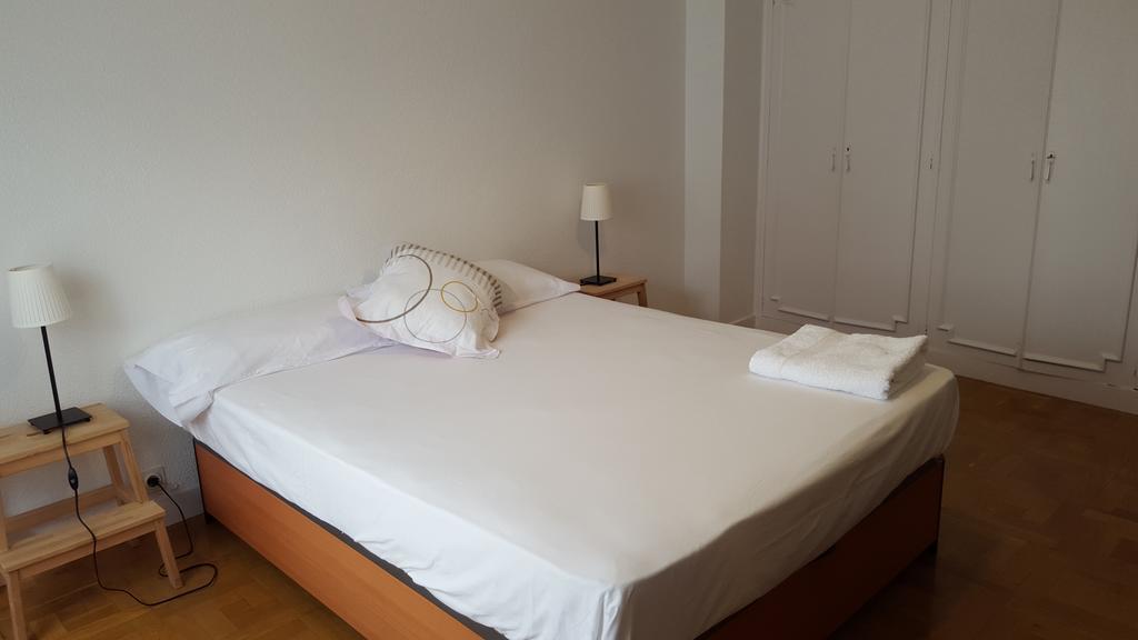 Apartamento Vuelta Del Castillo Pamplona Exteriör bild