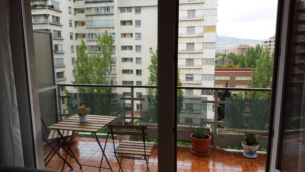 Apartamento Vuelta Del Castillo Pamplona Exteriör bild